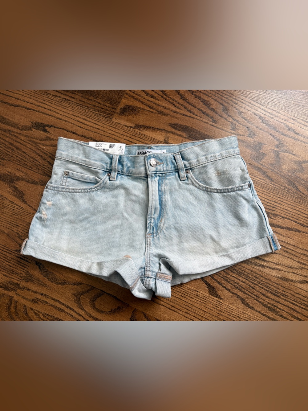 Garage Low-rise cuffed Jean shorts